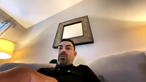 Snapshot of roblatino12 chatting on February 8, 2025, 10:40 pm roblatino12 online show from February 8, 2025, 10:40 pm