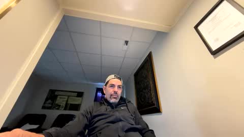 Snapshot of roblatino12 chatting on February 17, 2025, 3:20 pm roblatino12 online show from February 17, 2025, 3:20 pm