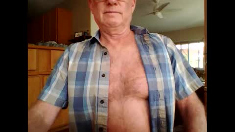 Snapshot of robo0000 chatting on September 9, 2025, 4:28 pm robo0000 online show from September 9, 2025, 4:28 pm