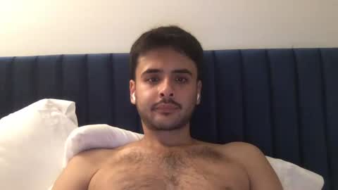 Snapshot of robthefalcon17 chatting on September 27, 2025, 2:16 am robthefalcon17 online show from September 27, 2025, 2:16 am