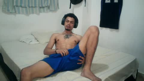 Snapshot of rocco99xx chatting on November 10, 2025, 2:05 pm Rocco online show from November 10, 2025, 2:05 pm