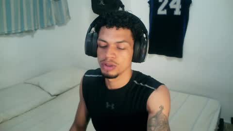 Snapshot of rocco99xx chatting on November 12, 2025, 1:44 pm Rocco online show from November 12, 2025, 1:44 pm