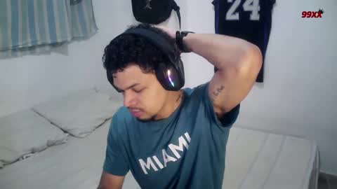 Snapshot of rocco99xx chatting on November 18, 2025, 2:43 pm Rocco online show from November 18, 2025, 2:43 pm