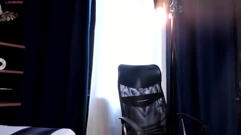 rocco_santos online show from October 19, 2025, 8:42 pm