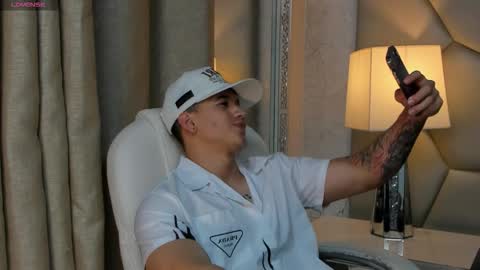 Snapshot of rocco_santos chatting on October 28, 2025, 12:36 am rocco_santos online show from October 28, 2025, 12:36 am