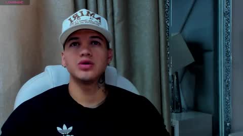 Snapshot of rocco_santos chatting on November 17, 2025, 8:14 pm rocco_santos online show from November 17, 2025, 8:14 pm