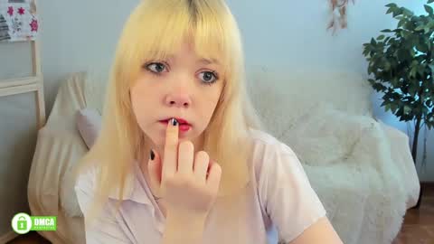 rochelle_dolly online show from April 13, 2026, 1:05 pm