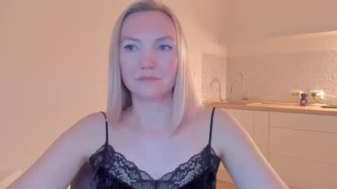 rock__baby online show from March 1, 2025, 5:52 am