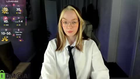 Snapshot of rockett_bunny chatting on April 15, 2026, 1:23 am Rockett online show from April 15, 2026, 1:23 am