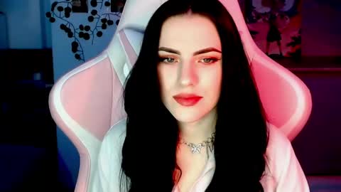 Sophie  online show from December 7, 2024, 9:28 am