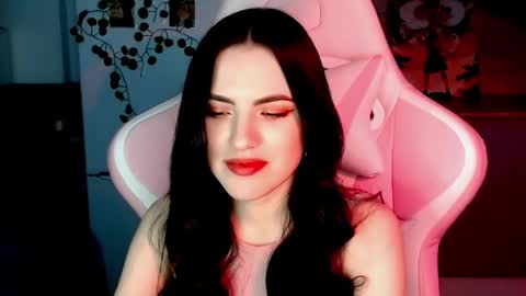 Sophie  online show from December 8, 2024, 1:36 pm