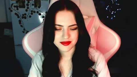 Sophie  online show from December 18, 2024, 2:06 pm