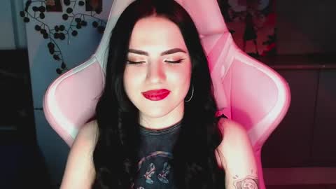 Sophie  online show from February 28, 2025, 4:42 pm