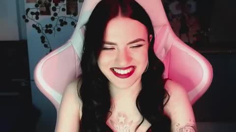 Sophie  online show from March 8, 2025, 1:25 pm