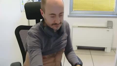 Snapshot of rockxxx_1984 chatting on December 19, 2025, 2:02 pm rockxxx_1984 online show from December 19, 2025, 2:02 pm