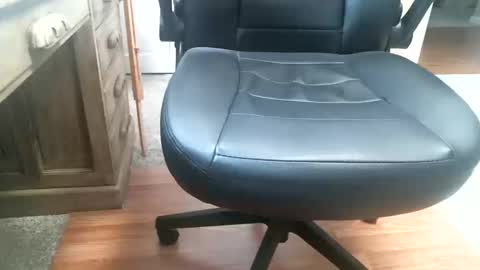 Snapshot of rocky_55 chatting on October 10, 2025, 6:18 pm rocky_55 online show from October 10, 2025, 6:18 pm