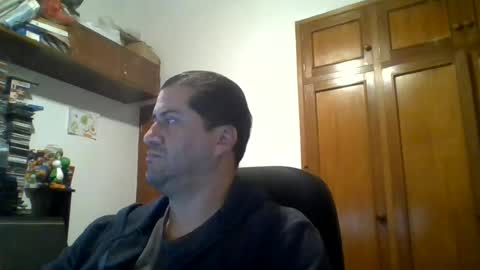 Snapshot of rodfer chatting on June 19, 2026, 8:29 am Rodfer online show from June 19, 2026, 8:29 am