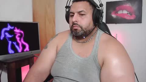 Snapshot of rodrixxx54 chatting on February 2, 2025, 10:28 pm rodrixxx54 online show from February 2, 2025, 10:28 pm