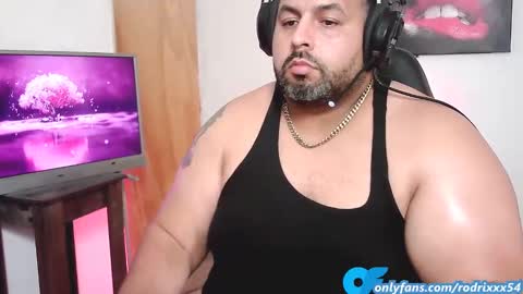 Snapshot of rodrixxx54 chatting on February 7, 2025, 12:31 am rodrixxx54 online show from February 7, 2025, 12:31 am