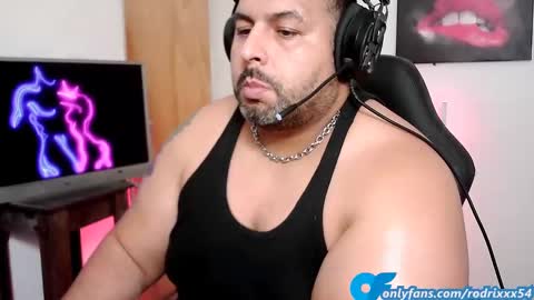 Snapshot of rodrixxx54 chatting on February 10, 2025, 12:19 am rodrixxx54 online show from February 10, 2025, 12:19 am