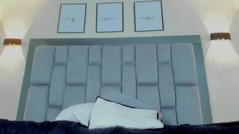 Snapshot of roger_wesley__ chatting on December 4, 2024, 5:49 am Roger Wesley online show from December 4, 2024, 5:49 am