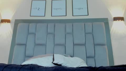 Snapshot of roger_wesley__ chatting on December 5, 2024, 2:42 am Roger Wesley online show from December 5, 2024, 2:42 am