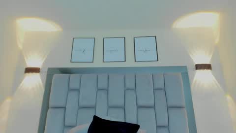 Snapshot of roger_wesley__ chatting on December 15, 2024, 2:08 am Roger Wesley online show from December 15, 2024, 2:08 am