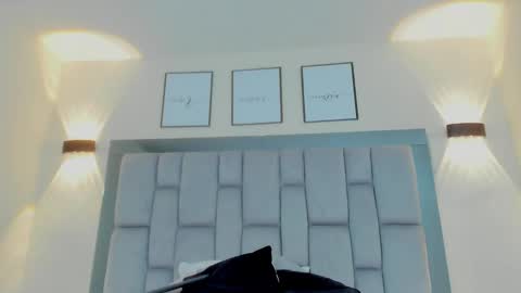 Snapshot of roger_wesley__ chatting on January 15, 2025, 5:19 am Roger Wesley online show from January 15, 2025, 5:19 am