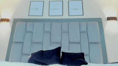 Snapshot of roger_wesley__ chatting on January 18, 2025, 2:36 am Roger Wesley online show from January 18, 2025, 2:36 am