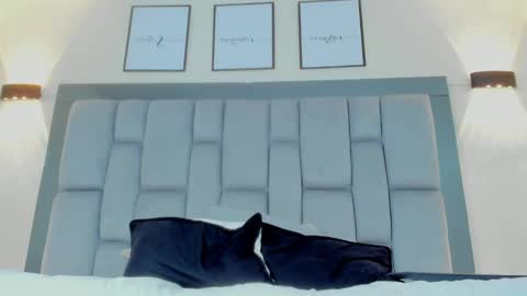 Snapshot of roger_wesley__ chatting on January 18, 2025, 5:41 am Roger Wesley online show from January 18, 2025, 5:41 am