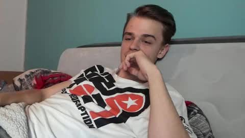 taylor fox online show from September 23, 2025, 9:07 pm