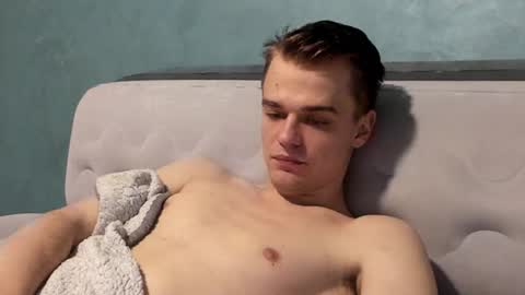 taylor fox online show from November 7, 2025, 8:42 pm