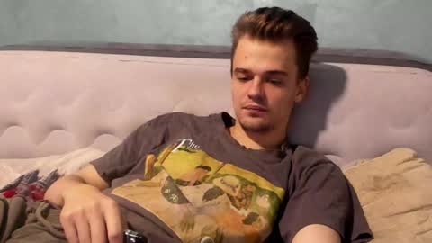 taylor fox online show from November 23, 2025, 4:18 pm