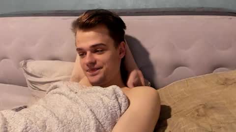 taylor fox online show from November 28, 2025, 7:05 pm