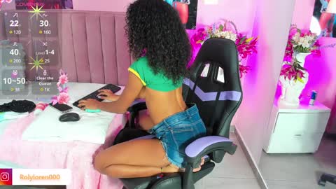 Snapshot of rolyloren chatting on December 3, 2024, 3:55 pm Marcela online show from December 3, 2024, 3:55 pm