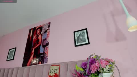 Snapshot of rolyloren chatting on February 24, 2025, 7:41 pm Marcela online show from February 24, 2025, 7:41 pm