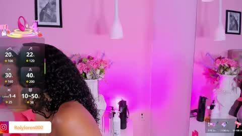 Snapshot of rolyloren chatting on March 7, 2025, 9:38 pm Marcela online show from March 7, 2025, 9:38 pm