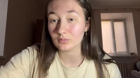 Nicole online show from June 1, 2026, 3:47 pm