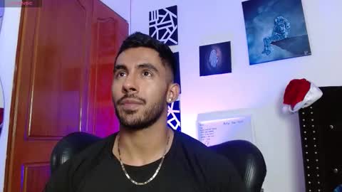 Snapshot of romanpearce_ chatting on January 13, 2026, 8:03 pm Roman online show from January 13, 2026, 8:03 pm