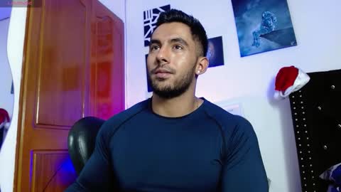 Snapshot of romanpearce_ chatting on January 16, 2026, 8:46 pm Roman online show from January 16, 2026, 8:46 pm