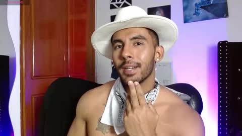 Snapshot of romanpearce_ chatting on February 27, 2026, 8:31 pm Roman online show from February 27, 2026, 8:31 pm