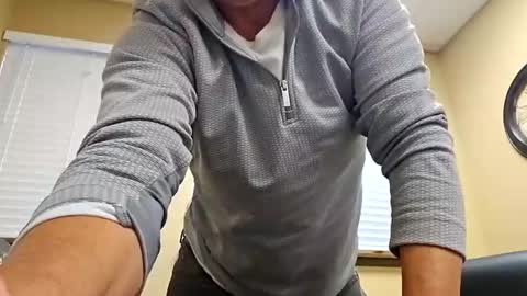 Snapshot of romanteeks chatting on December 11, 2024, 11:54 pm romanteeks online show from December 11, 2024, 11:54 pm