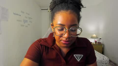 Snapshot of romantic_stargirl chatting on April 2, 2026, 1:47 am Is A Belle online show from April 2, 2026, 1:47 am