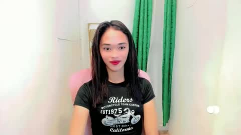 Snapshot of romanticslutxxx chatting on September 22, 2025, 10:50 am empress online show from September 22, 2025, 10:50 am