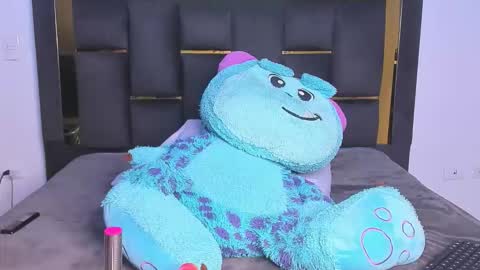 Snapshot of rome_hard chatting on February 7, 2026, 1:53 am Rome online show from February 7, 2026, 1:53 am