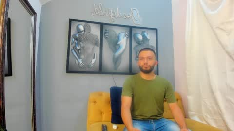 Snapshot of romeo__bossi chatting on April 4, 2026, 11:08 am Romeo Bossi online show from April 4, 2026, 11:08 am