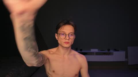 Snapshot of romeo_mercy chatting on December 22, 2024, 4:06 am Romeo online show from December 22, 2024, 4:06 am