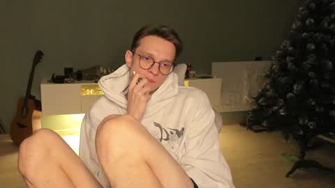 Snapshot of romeo_mercy chatting on December 26, 2024, 1:40 am Romeo online show from December 26, 2024, 1:40 am