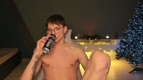 Snapshot of romeo_mercy chatting on December 28, 2024, 2:11 am Romeo online show from December 28, 2024, 2:11 am