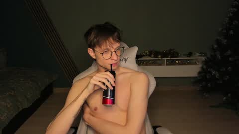 Snapshot of romeo_mercy chatting on January 6, 2025, 10:13 am Romeo online show from January 6, 2025, 10:13 am